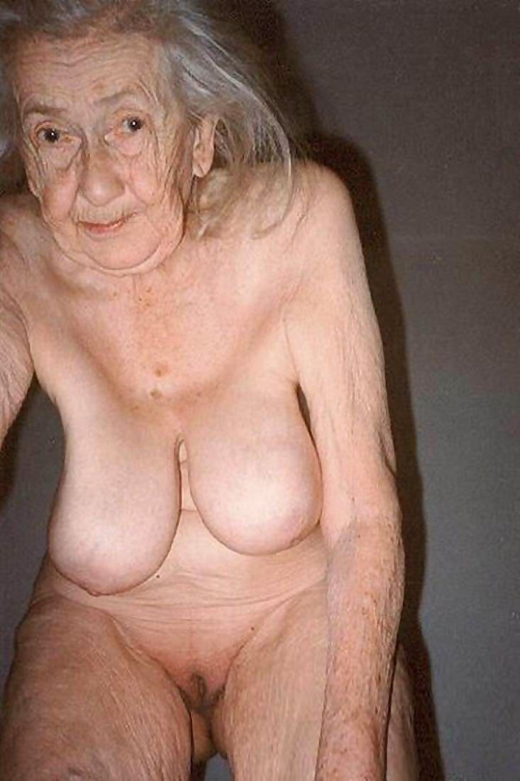 Very old amateur grannies showing off - part 3911 page 1