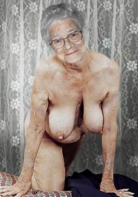 Very old amateur grannies showing off - part 3912 page 1