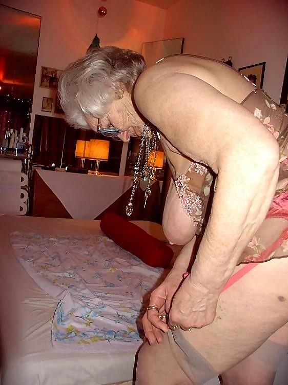 Very old grannies showing wrinkled bodies - part 3949 page 1