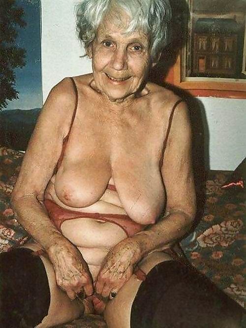 Very old grannies shows their wrinkled bodies - part 3989 page 1