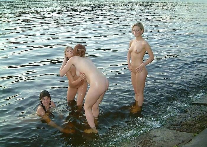 Random amateur wives getting fucked on the beach - part 4544 page 1