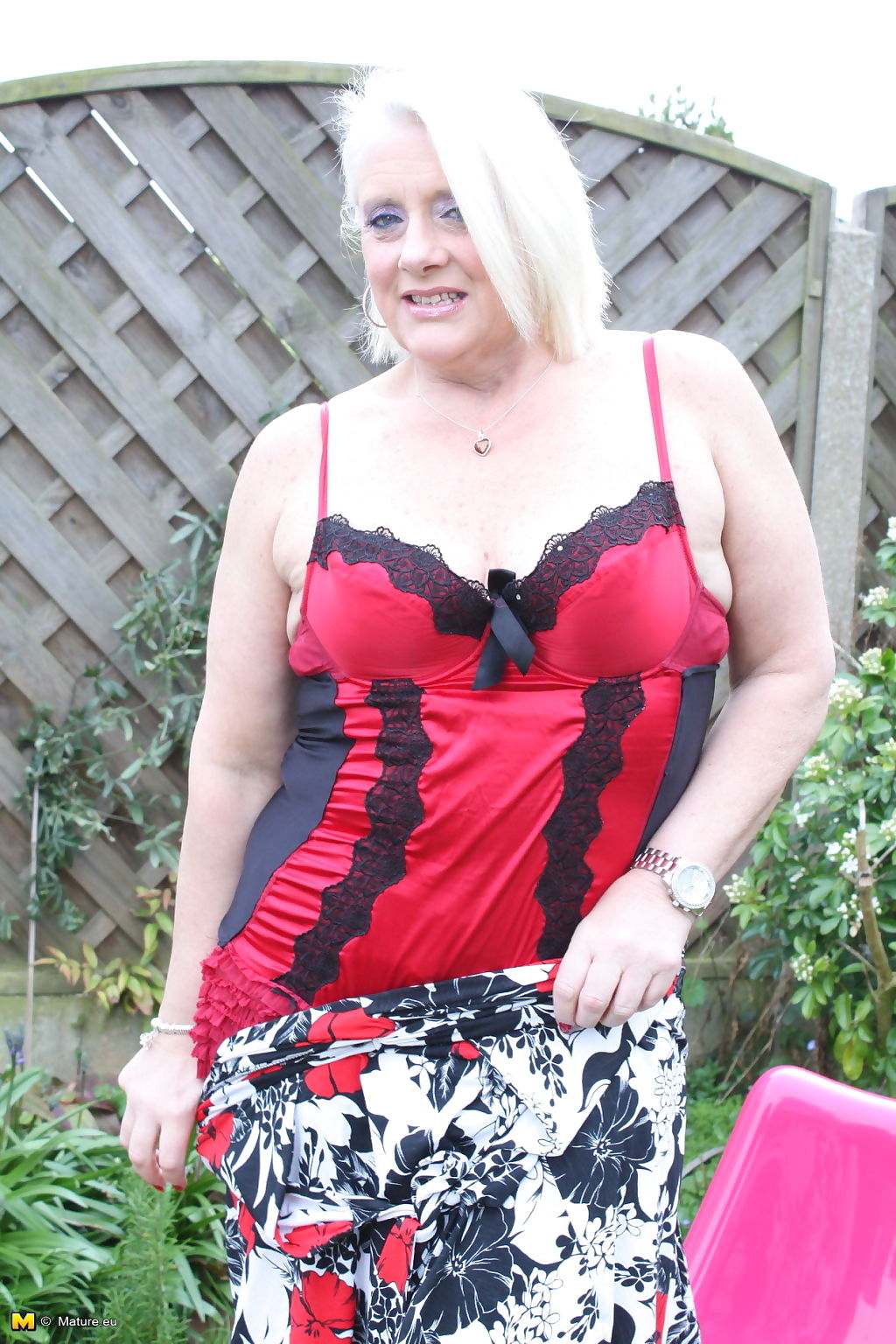 Naughty british housewife getting dirty in the garden - part 3460 page 1